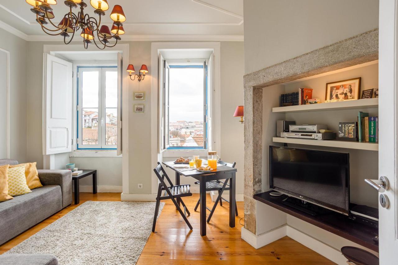 Bright Tailor Made Apartment By The Castle Lisbon Exterior photo
